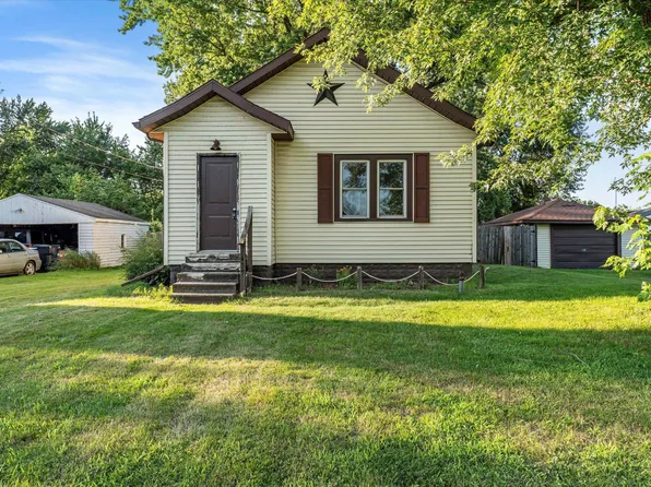 435 Meade Rd, Niles, MI 49120