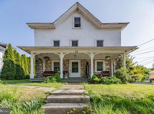33 W Main St, Elverson, PA 19520