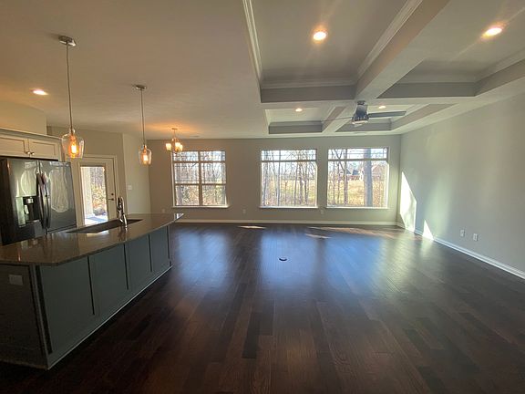 4th image of 1200 Highbury Dr