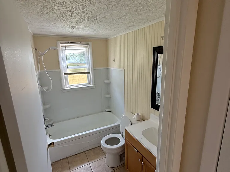 3411 W Walnut St #3 — Photo 5