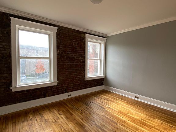 5th image of 3915 W Pine Blvd