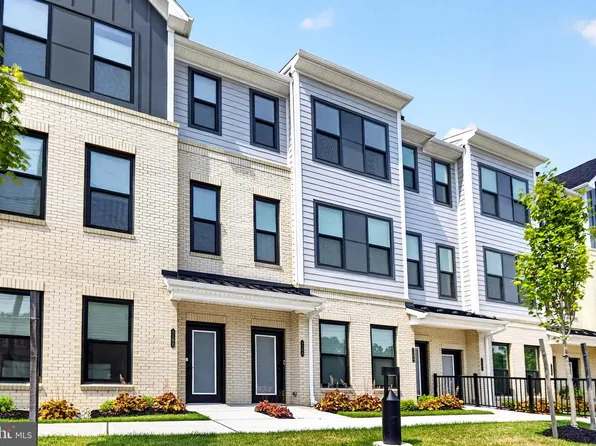 1103 Greenwich Dr, Princeton Junction, NJ 08550