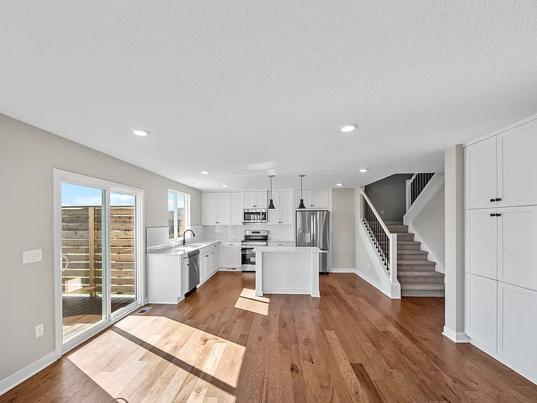 3721 SW Clayton Pl — Photo 5