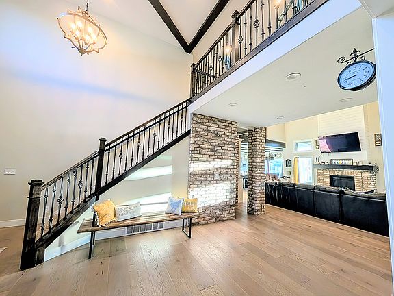 5th image of 10868 Ascot Pkwy