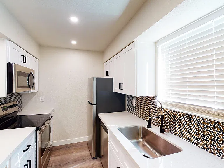 Aurora Villas — Photo 29