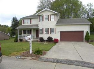 121 Rosewood Dr, Hurricane, WV 25526