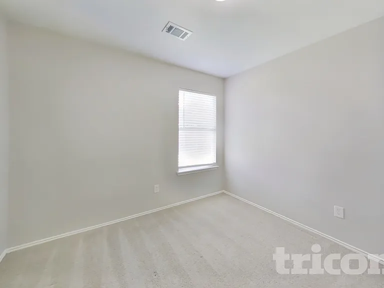 1403 Glens Ferry Ln — Photo 14