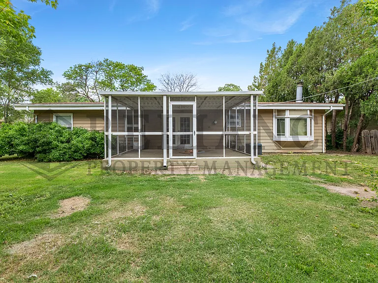 614 N Brownthrush Ln — Photo 6