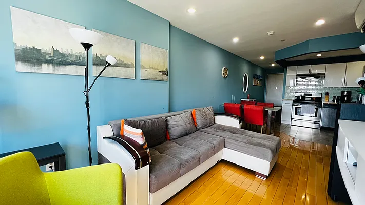 Rented by Project Queens LLC | media 19