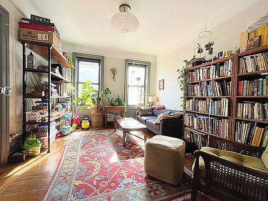 2nd image of 256 Seaman Ave APT 4A