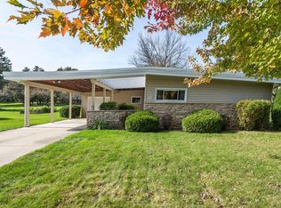 W155N11731 Sunny View Ave, Germantown, WI 53022