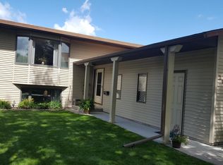 2006 Blackwood Ave, Grand Forks, ND 58201