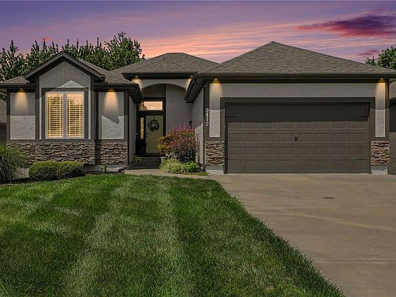 3rd image of 3412 SW Lois Ln