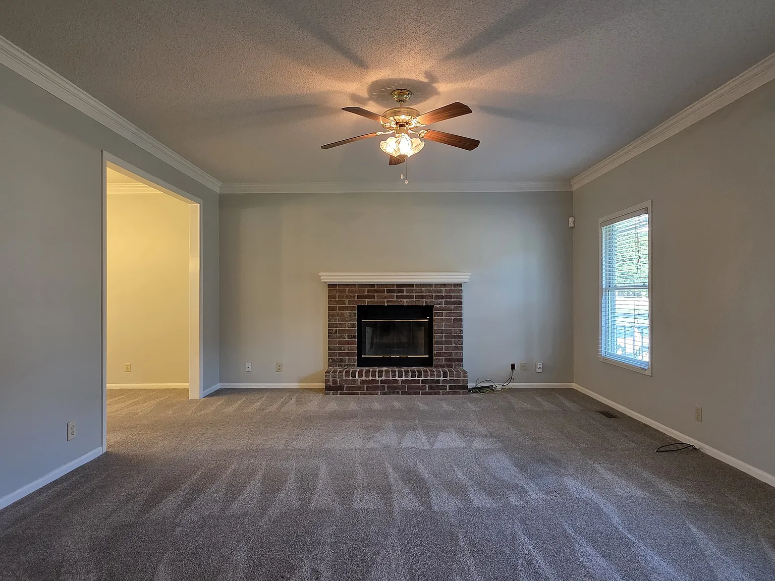 4 bed, 3.5 bath, 2344 sqft, $2,795 — Photo 3