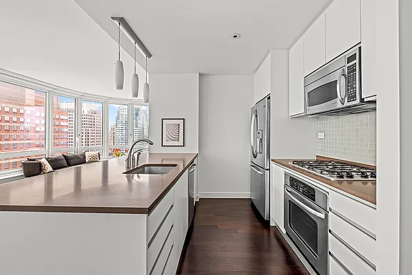 Sold by Corcoran | media 4