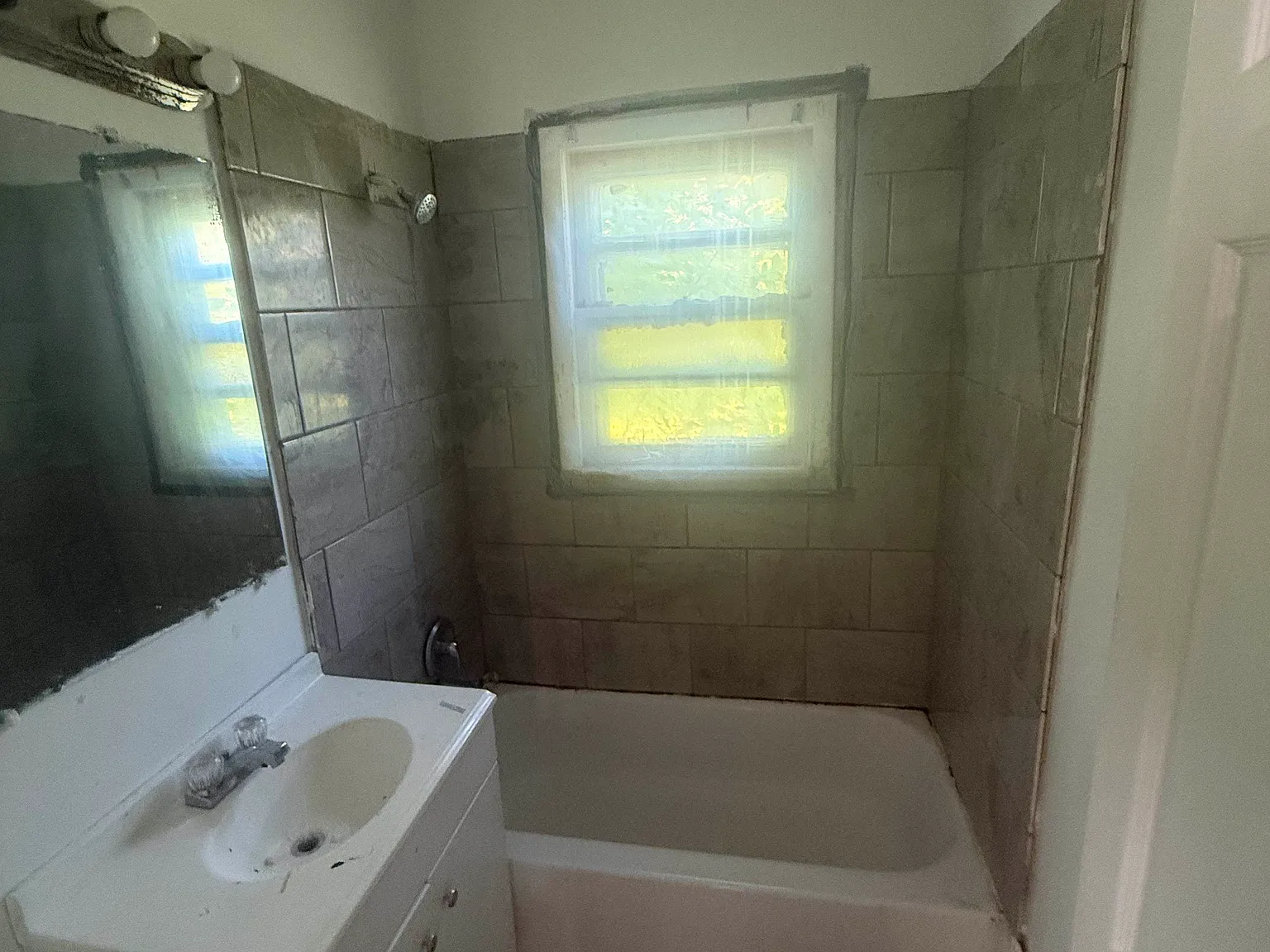 2 bed, 693 sqft, $850 — Photo 3
