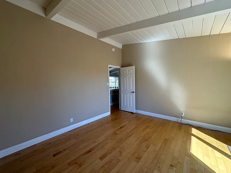 2350 Rosewood Dr — Photo 12