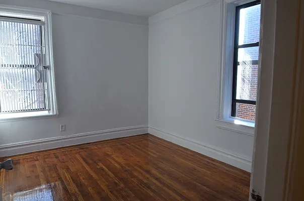 Rented by CITY SKYLINE REALTY INC | media 32