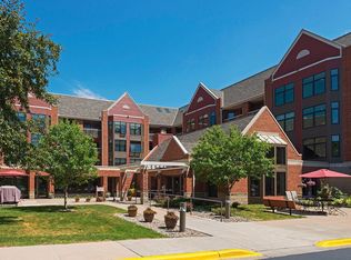 500 County Road B Rd W #113, Roseville, MN 55113