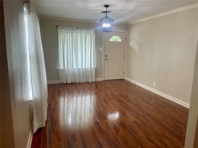 10613 Chadwick Dr — Photo 3