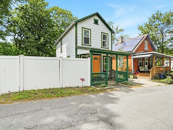 3rd image of 17 Montague Ave