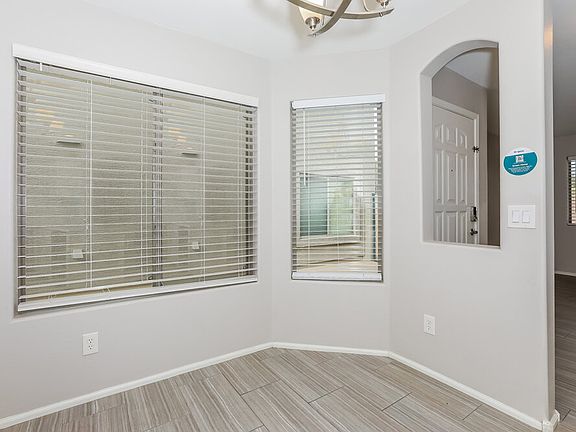 5th image of 1718 E Daniella Dr