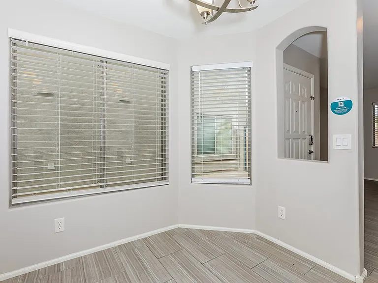 1718 E Daniella Dr — Photo 5