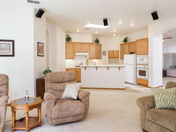 3rd image of 11572 Stonebrook Dr