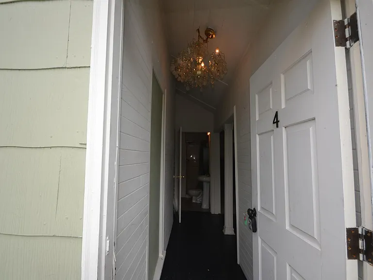 735 2nd Ave #4 — Photo 2