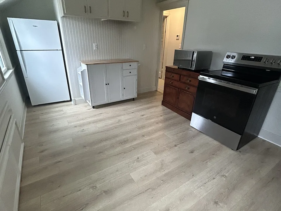 82 Herman Ave