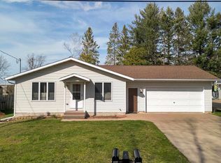 1009 E Cleveland St, Marshfield, WI 54449