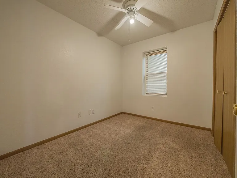 307 N Market St — Photo 10
