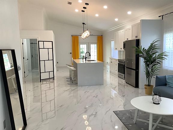 4th image of 6264 Lansdowne Circle