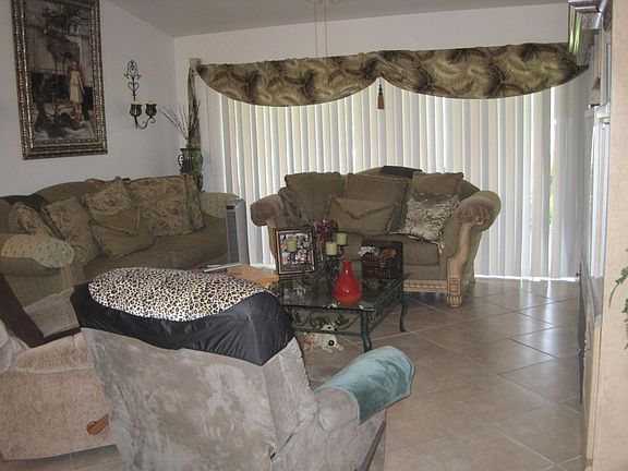3rd image of 1811 NW 2nd Pl