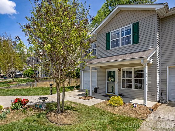 4th image of 155 Wiltshire Cir