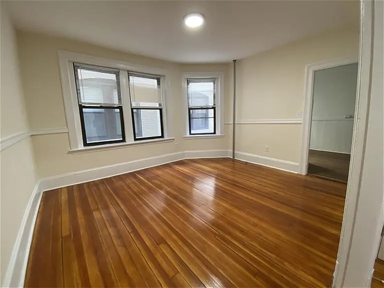 885 Massachusetts Ave #10 — Photo 2