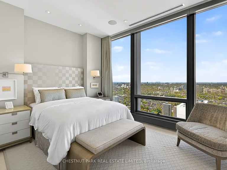50 Yorkville Ave #4702 — Photo 29