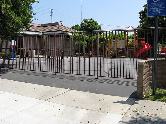 5th image of 100 E Live Oak Ave