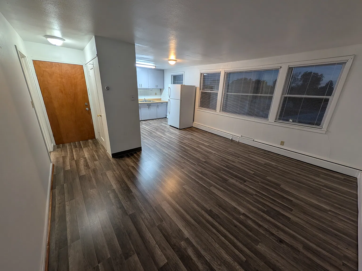 2 bed, $695 — Photo 2