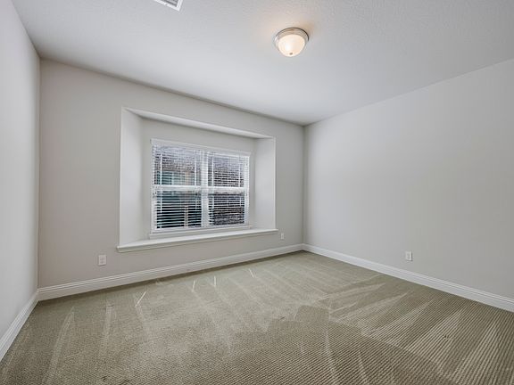 4th image of 1217A Hoyt Dr