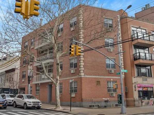 30-01 Newtown Ave, Astoria, NY 11102