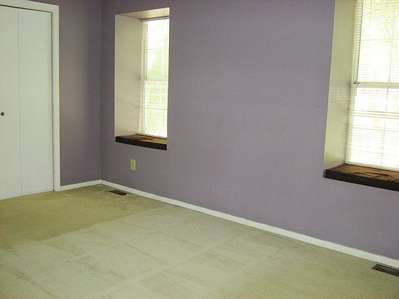 3rd image of 4003 Hancock Cir