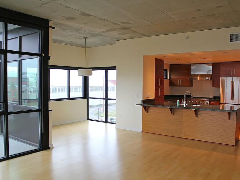 1830 NW Riverscape St #403 — Photo 6