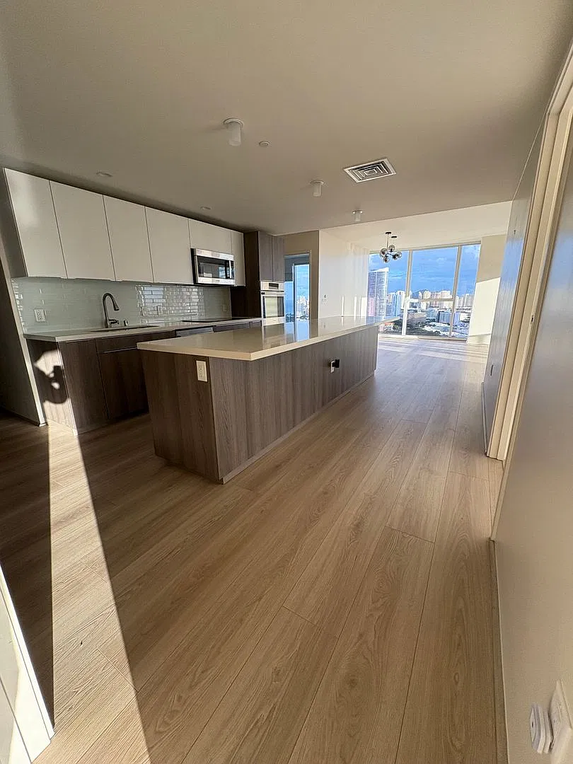 888 Kapiolani Blvd — Photo 4