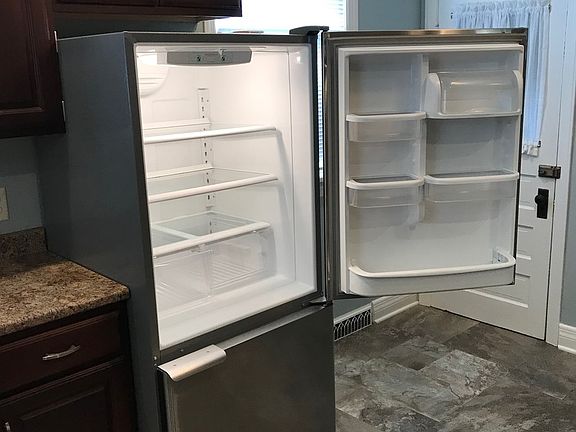 2nd image of 1012 Lake Ave #1