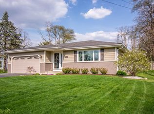 1091 S Lake Shore Dr, Lake Geneva, WI 53147