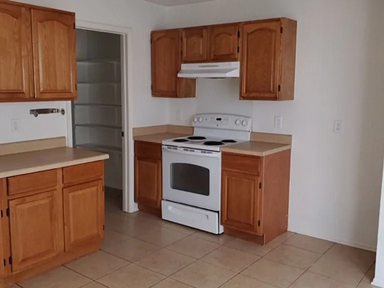 7659 Rimhurst — Photo 3