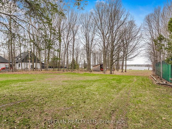 4th image of 2865 Front Rd