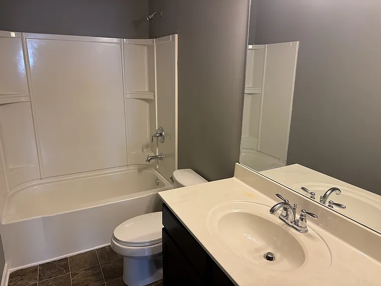 605 Foster Ln — Photo 17