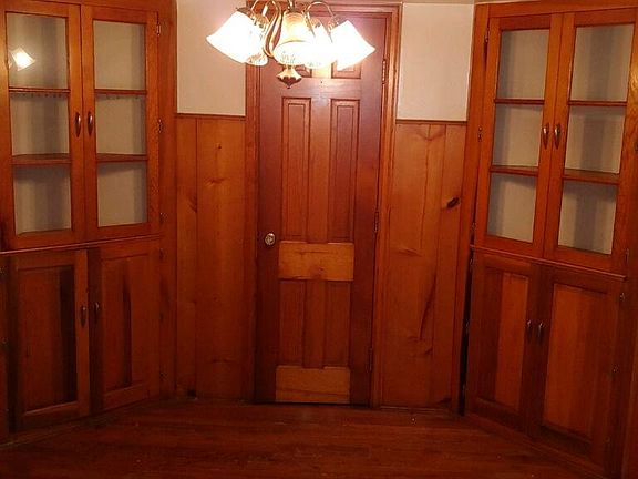 5th image of 2910 Boudinot Ave APT 4